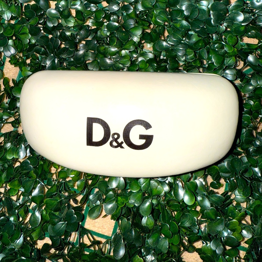 D&G Ivory Eyewear Holder